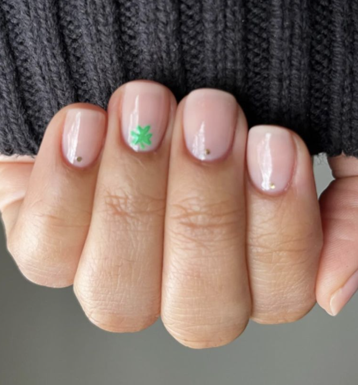 Minimalist St. Patrick's Nail Art